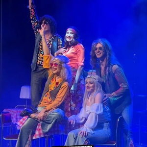 Teatr: Złote Przeboje PRL-u - Koktajl, czyli reminiscencja retro Barmana