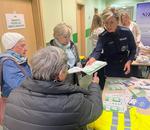 Senior Manager ds. własnego bezpieczeństwa - policjanci na Dniu Seniora w ZUS-ie