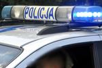 Policjant odpowie za zalanie mieszkania pod Lesznem. Do wnętrza wszedł wybijając szybę