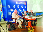 Benefis Adeli Dankowskiej na lotnisku