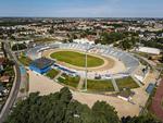 Oferty na modernizację oświetlenia stadionu Alfreda Smoczyka w Lesznie